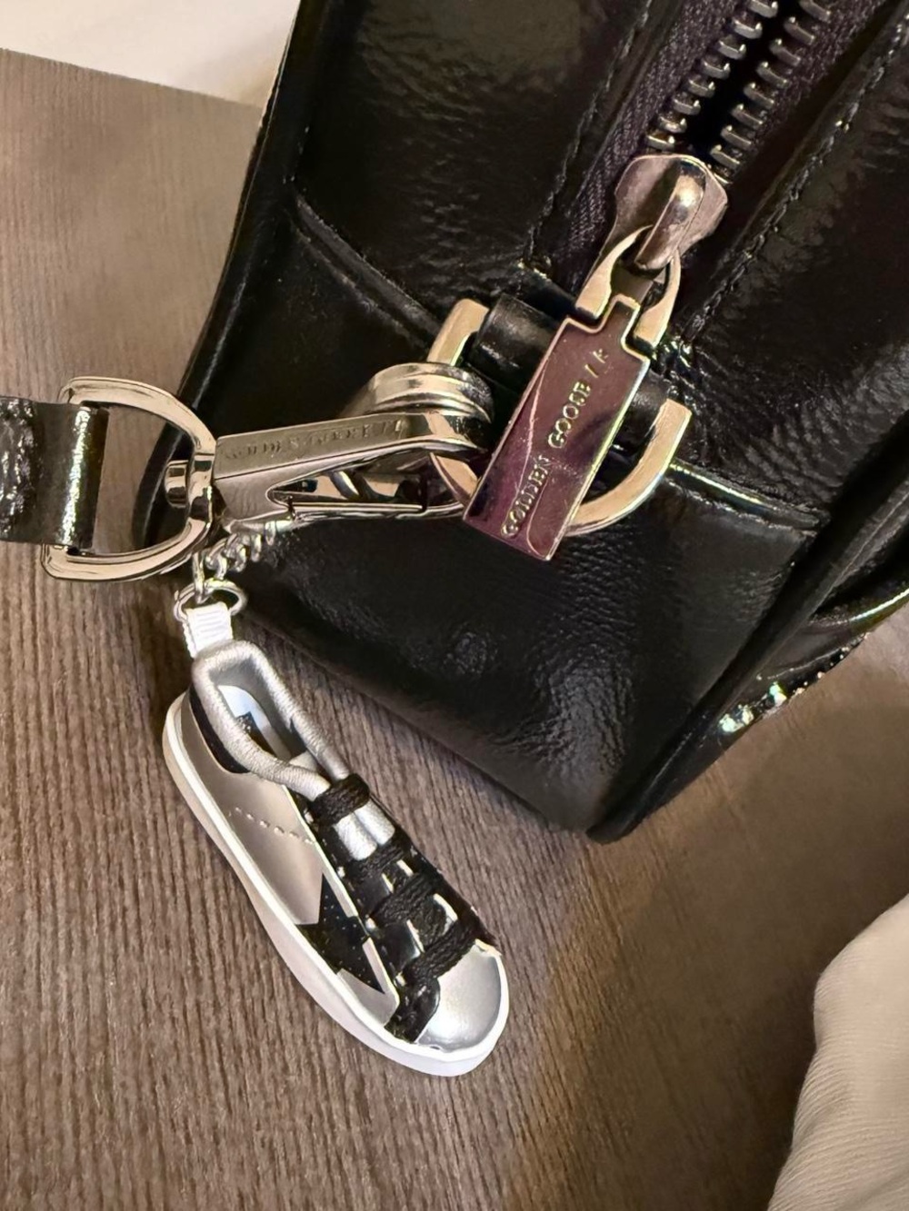 Golden Goose Black Leather Shoulder Bag with Embellished Star - Picture 4 of 8